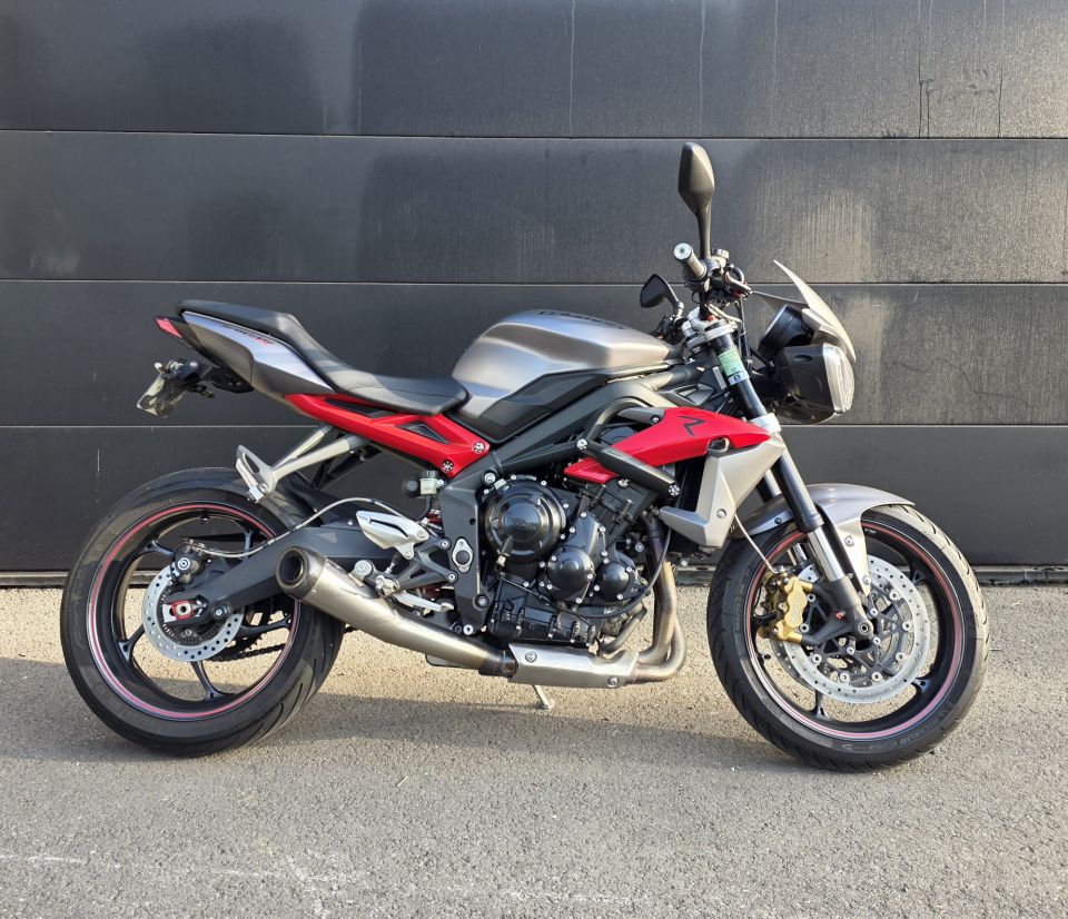 TRIUMPH STREET TRIPLE 675 R 4