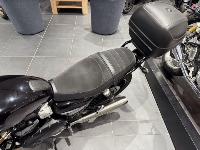 TRIUMPH STREET TWIN  900 4