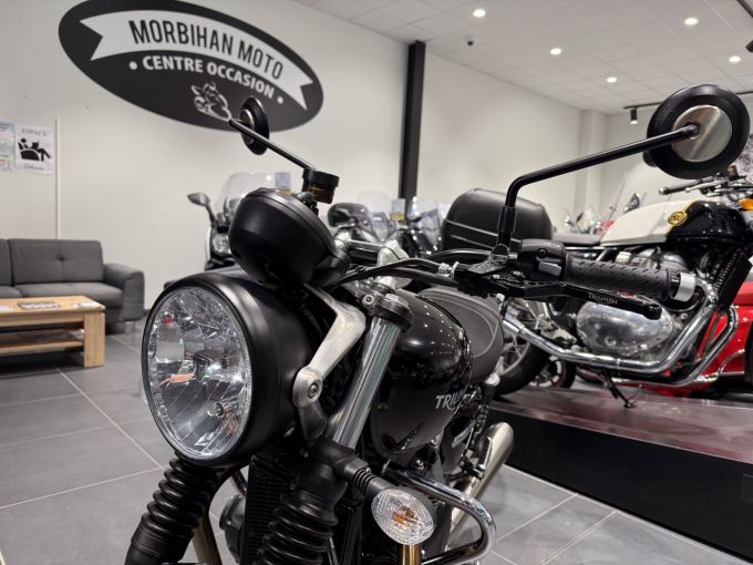 TRIUMPH STREET TWIN  900 4