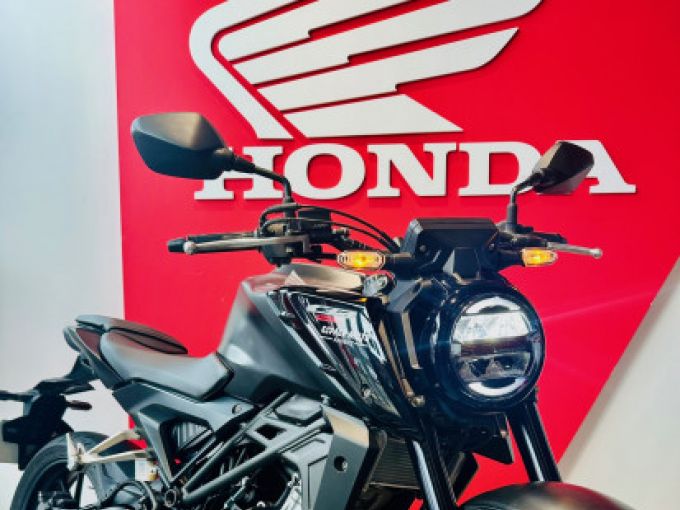 HONDA CB125R CB 125 R 4