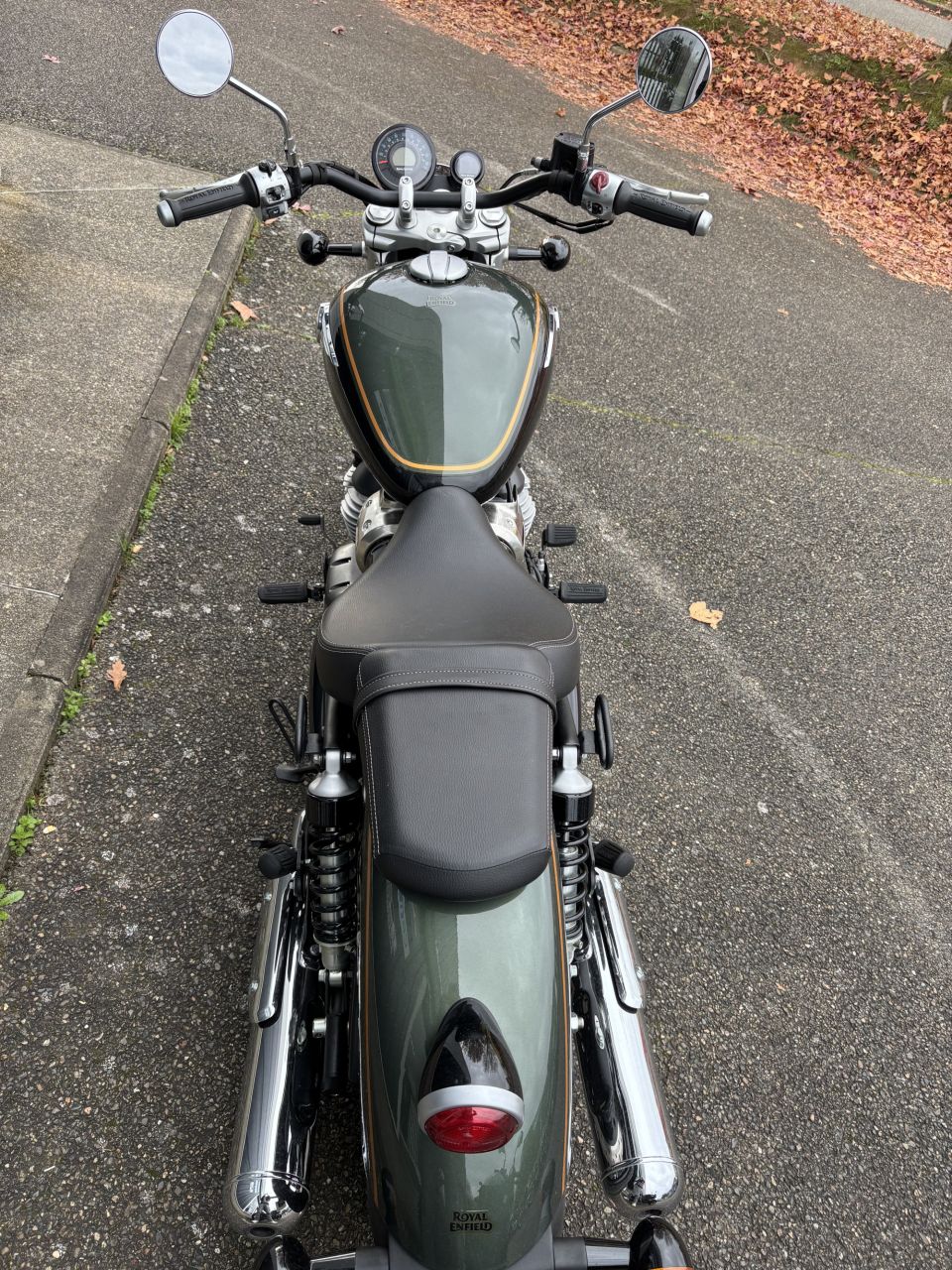 ROYAL ENFIELD SUPER METEOR 650 4