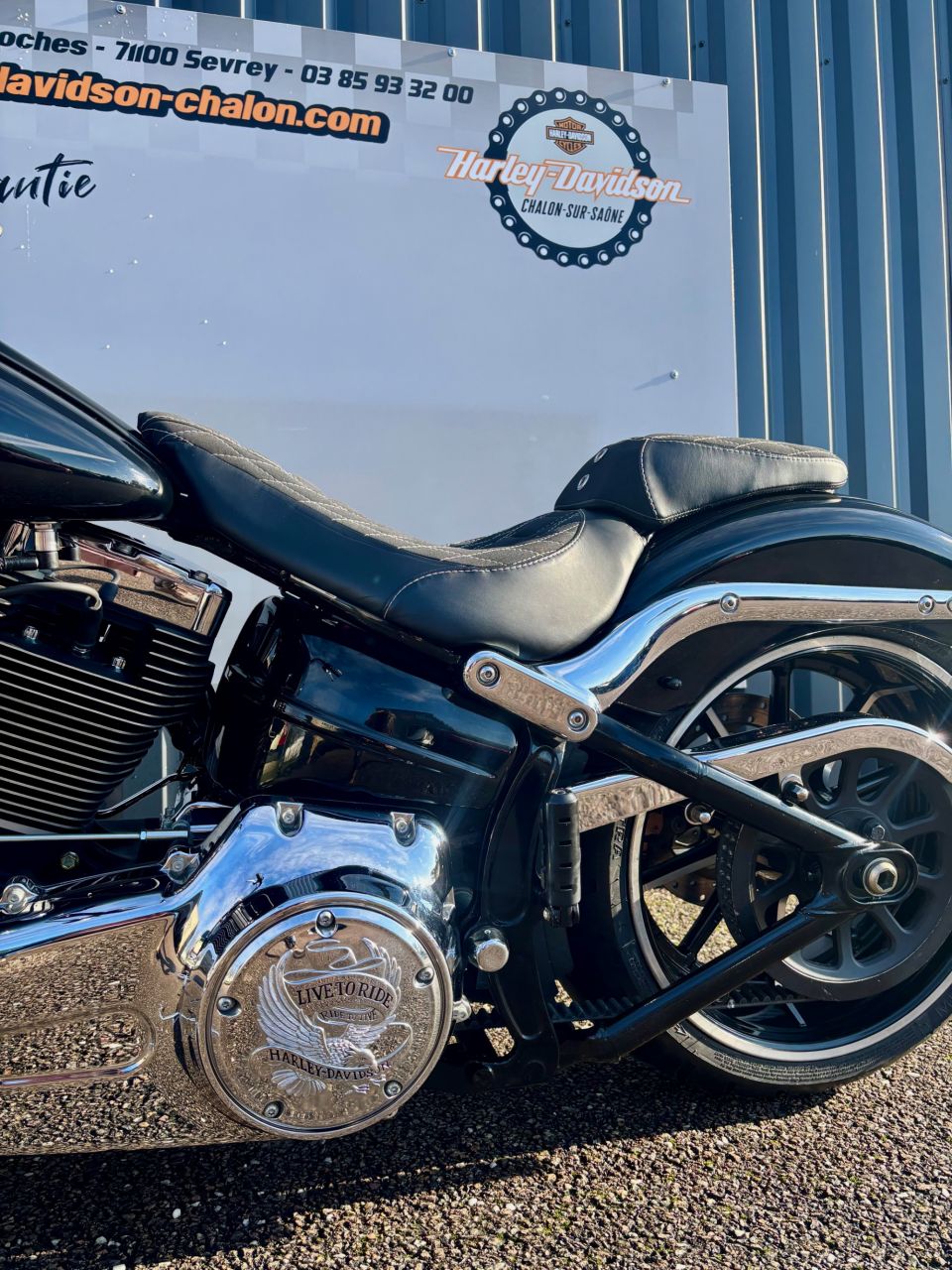 HARLEY-DAVIDSON SOFTAIL BREAKOUT 1690 4