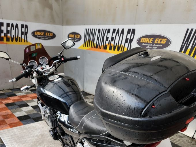 YAMAHA 1200 XJR 4