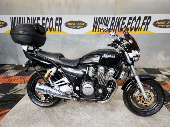 YAMAHA 1200 XJR 4