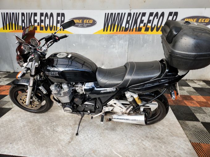 YAMAHA 1200 XJR 4