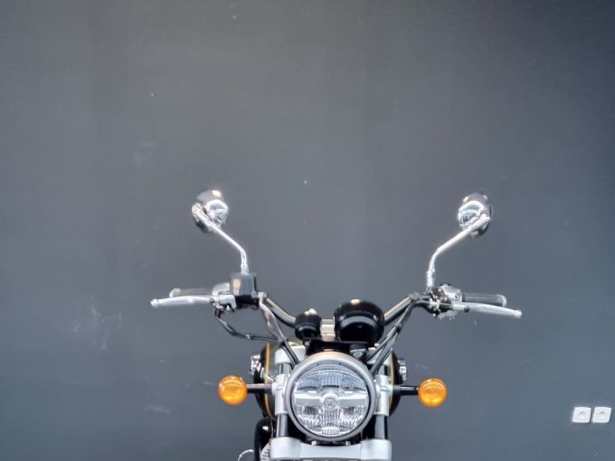 ROYAL ENFIELD SUPER METEOR 650 4