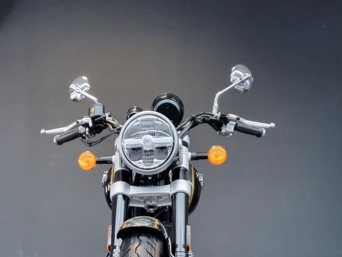 ROYAL ENFIELD SUPER METEOR 650 4