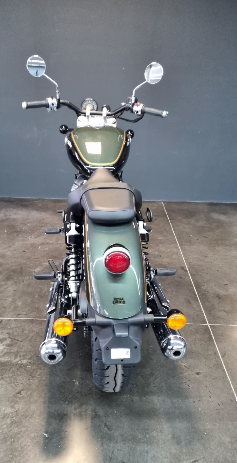 ROYAL ENFIELD SUPER METEOR 650 4