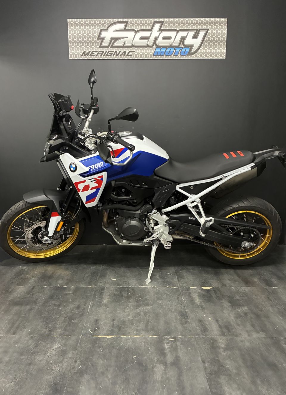 BMW F 900 GS 4