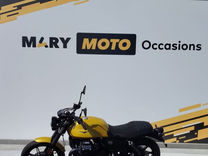 MOTO GUZZI V7 STONE 4