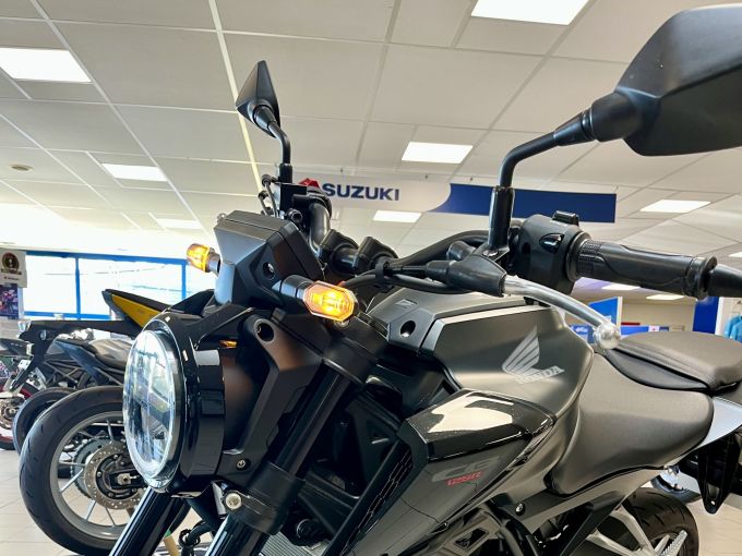 HONDA CBF 125 4