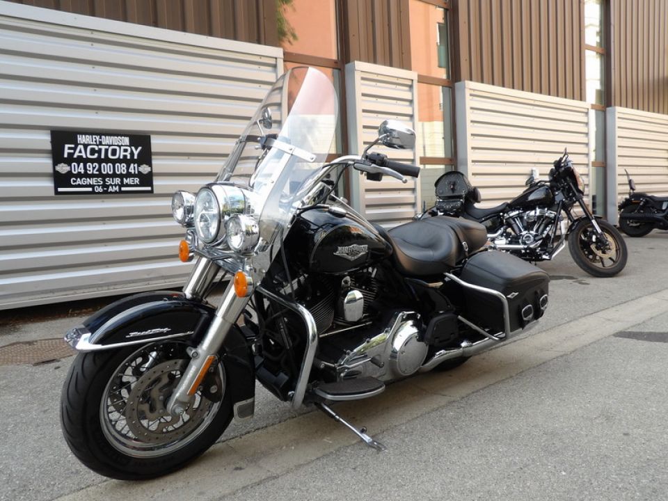 HARLEY-DAVIDSON TOURING ROAD KING 1690 4