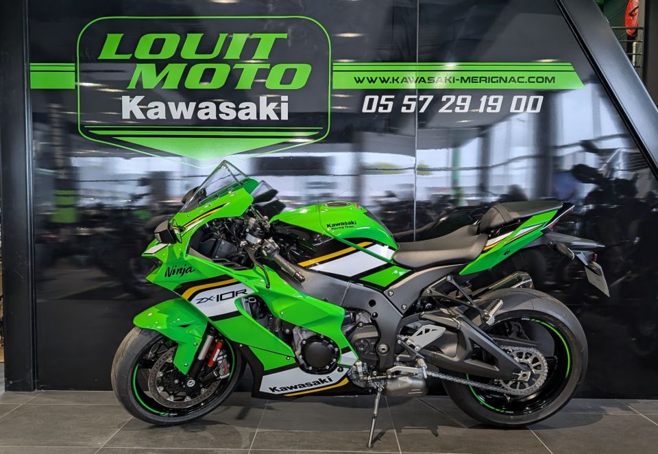 KAWASAKI ZX-10R 4