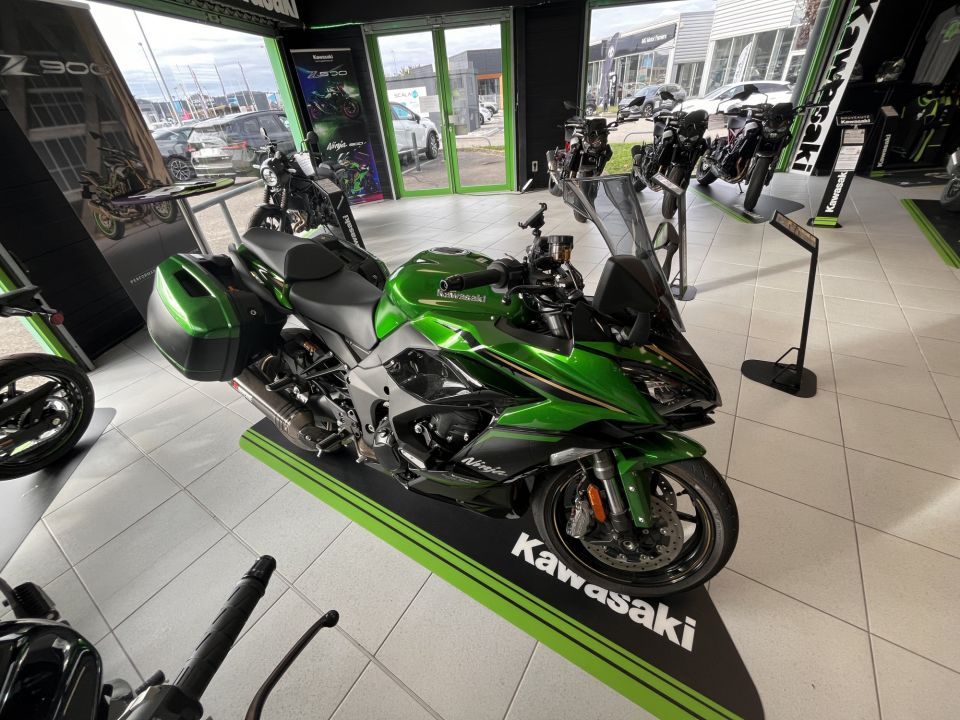 KAWASAKI NINJA 1000 SX TOURER 4