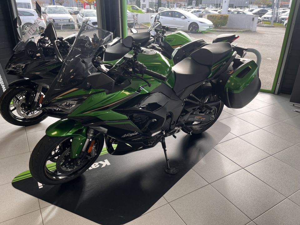 KAWASAKI NINJA 1000 SX TOURER 4