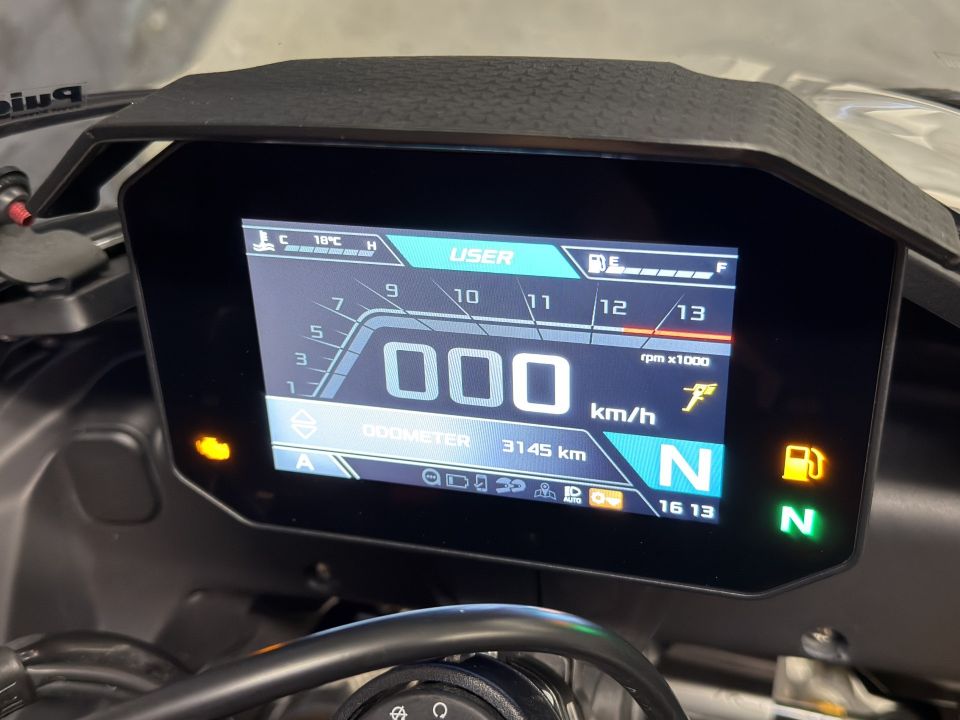 APRILIA TUONO 1100 V4 FACTORY 4