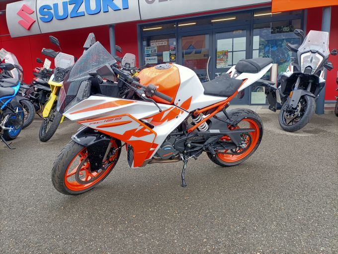KTM RC 125 ABS 4