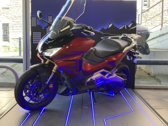HONDA FORZA 750 4