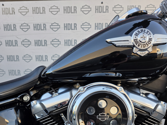 HARLEY-DAVIDSON SOFTAIL FAT BOY 1745 4