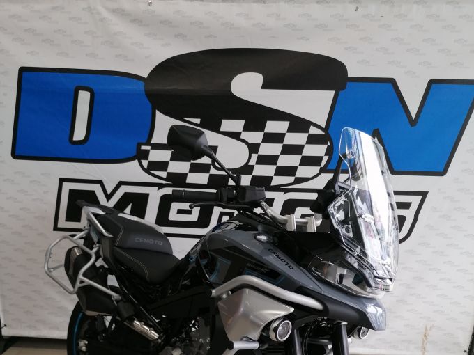 CF MOTO MT 800 4