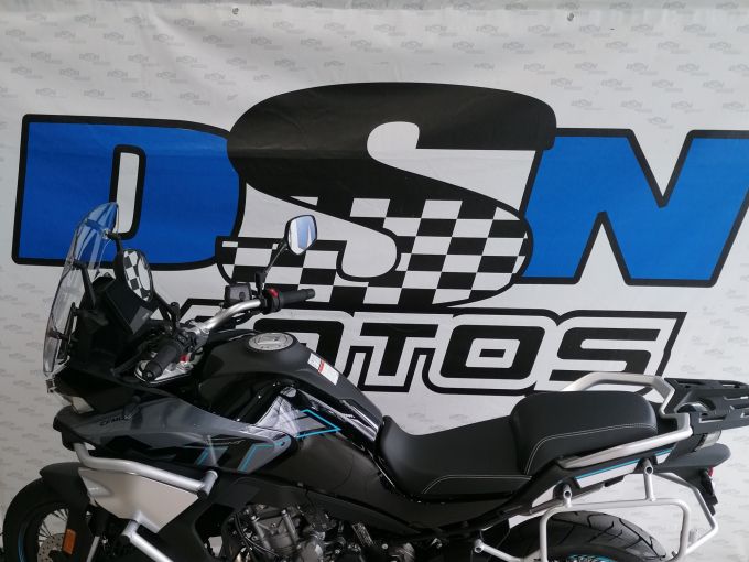 CF MOTO MT 800 4