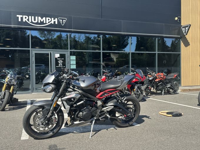 TRIUMPH STREET TRIPLE 765 RS 4