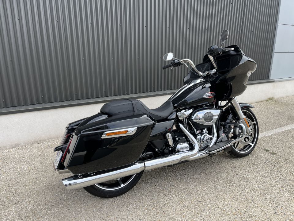 HARLEY-DAVIDSON TOURING ROAD GLIDE 1923 4