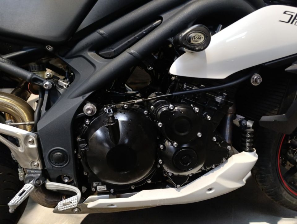 TRIUMPH SPEED TRIPLE 1050 4