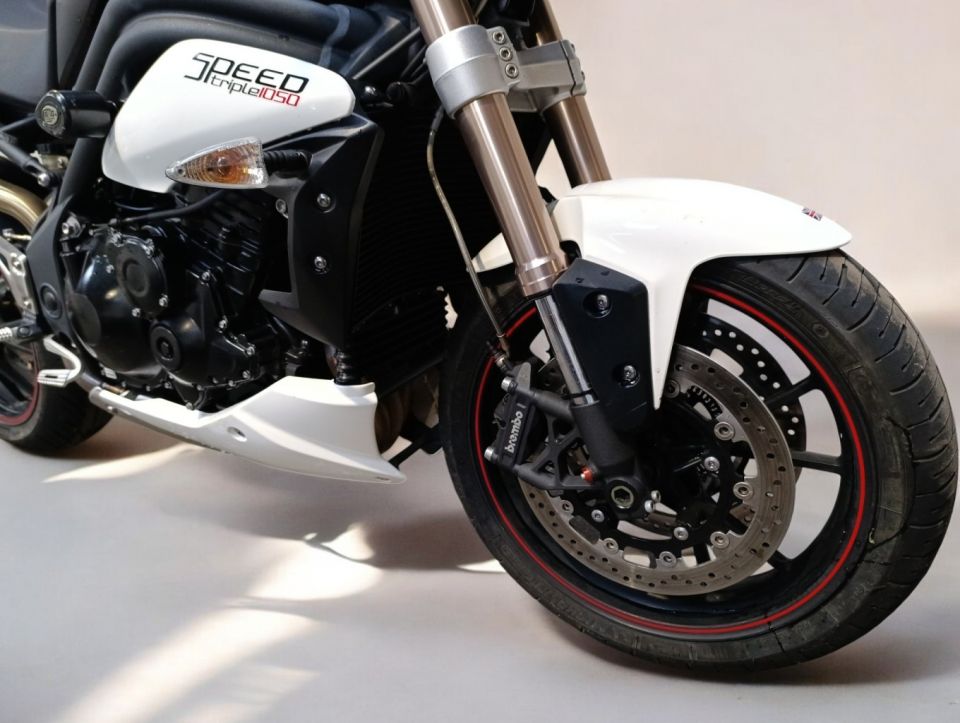 TRIUMPH SPEED TRIPLE 1050 4