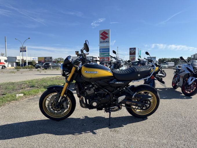 KAWASAKI Z 900 RS SE 4