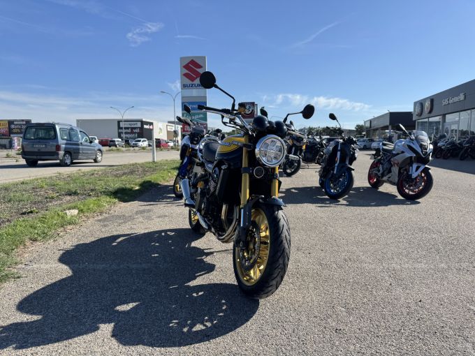 KAWASAKI Z 900 RS SE 4