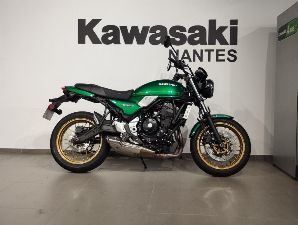 KAWASAKI Z650RS 4