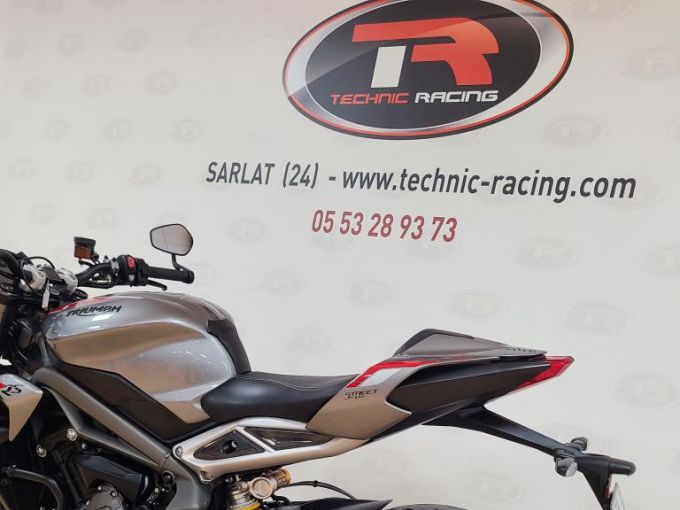TRIUMPH STREET TRIPLE 765 RS 4