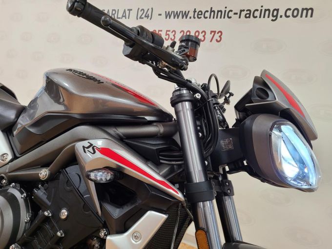 TRIUMPH STREET TRIPLE 765 RS 4