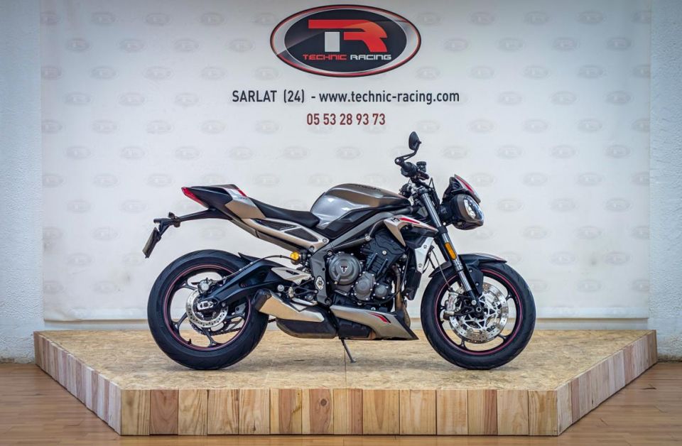 TRIUMPH STREET TRIPLE 765 RS 4