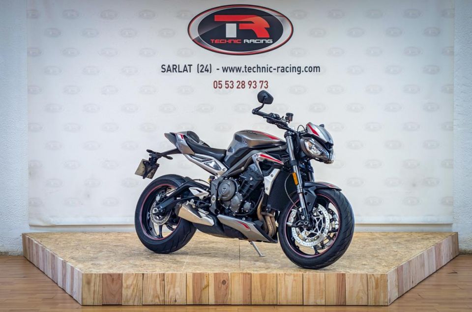 TRIUMPH STREET TRIPLE 765 RS 4