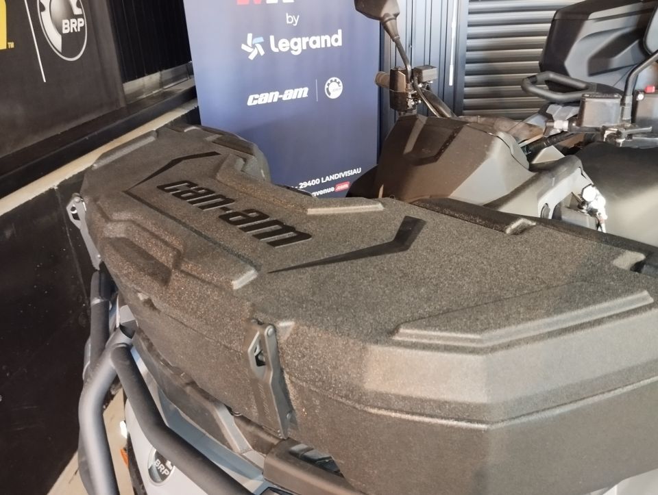 CAN-AM OUTLAN1000MAXT3 4