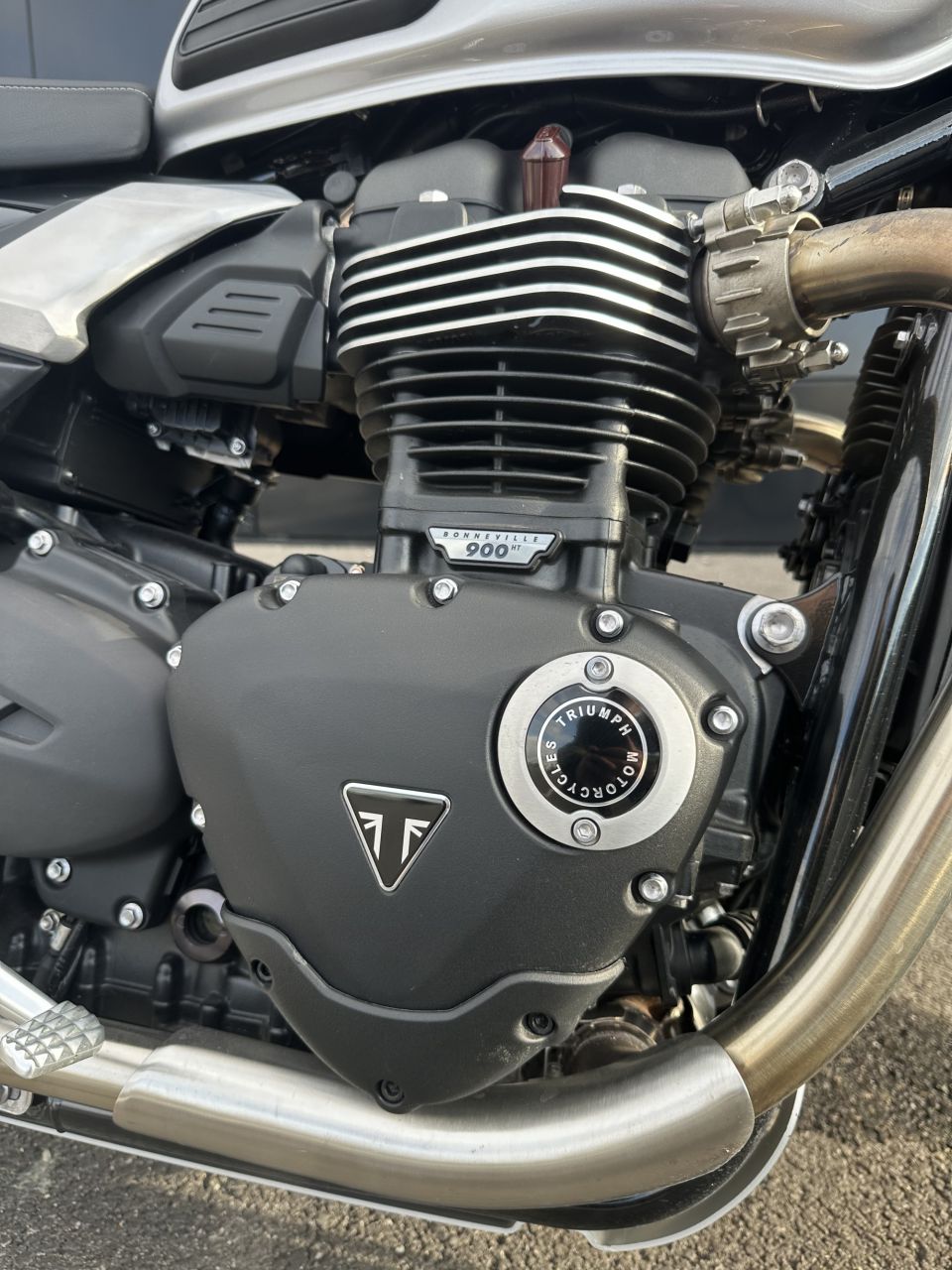 TRIUMPH SPEED TWIN 900 4