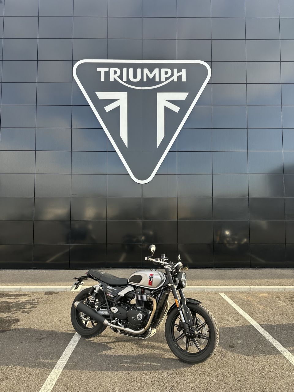 TRIUMPH SPEED TWIN 900 4