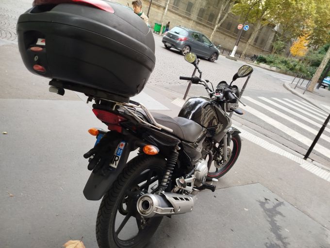 YAMAHA YBR 125 4