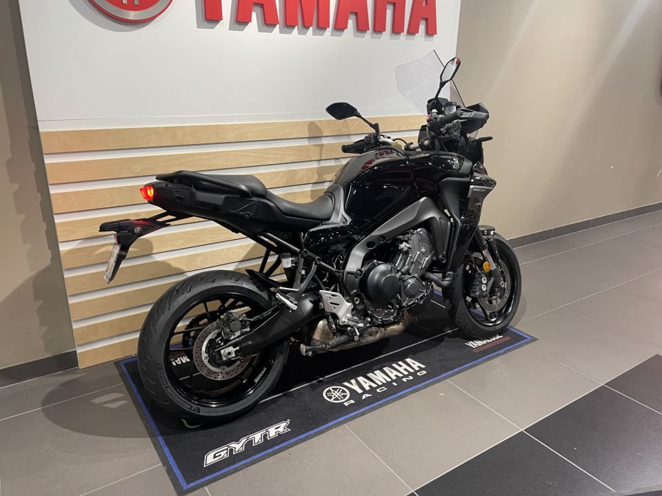 YAMAHA TRACER 9 4