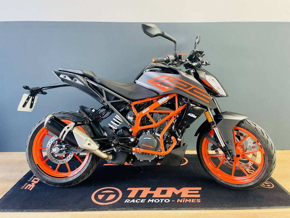 KTM 125 DUKE ABS 4