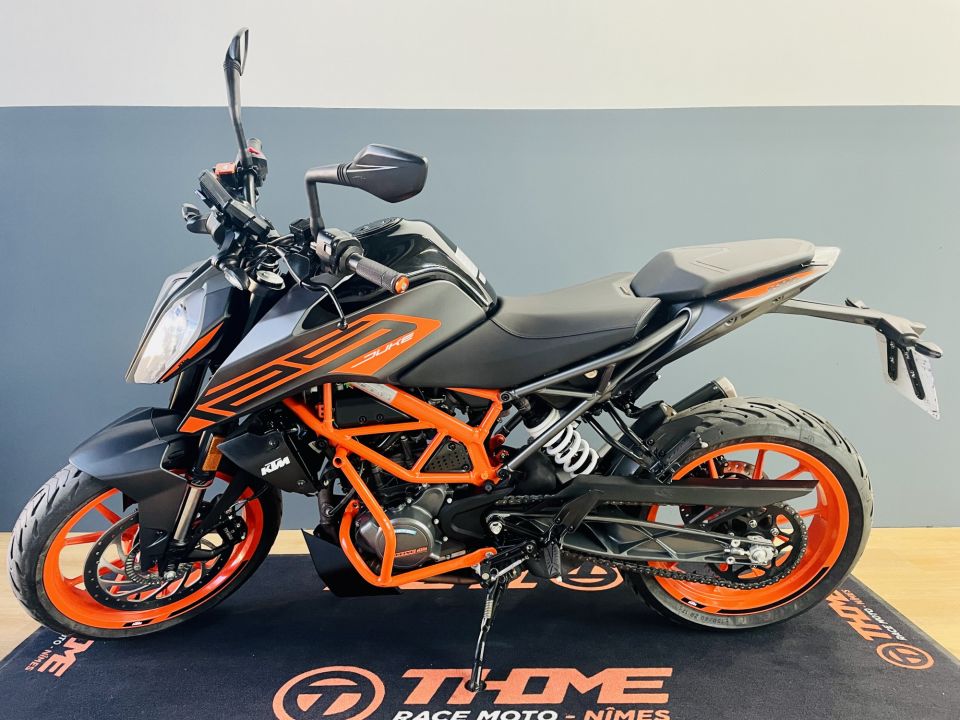 KTM 125 DUKE ABS 4