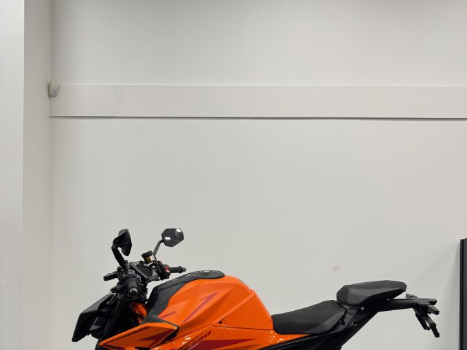 KTM 1390 SUPER DUKE R EVO 4