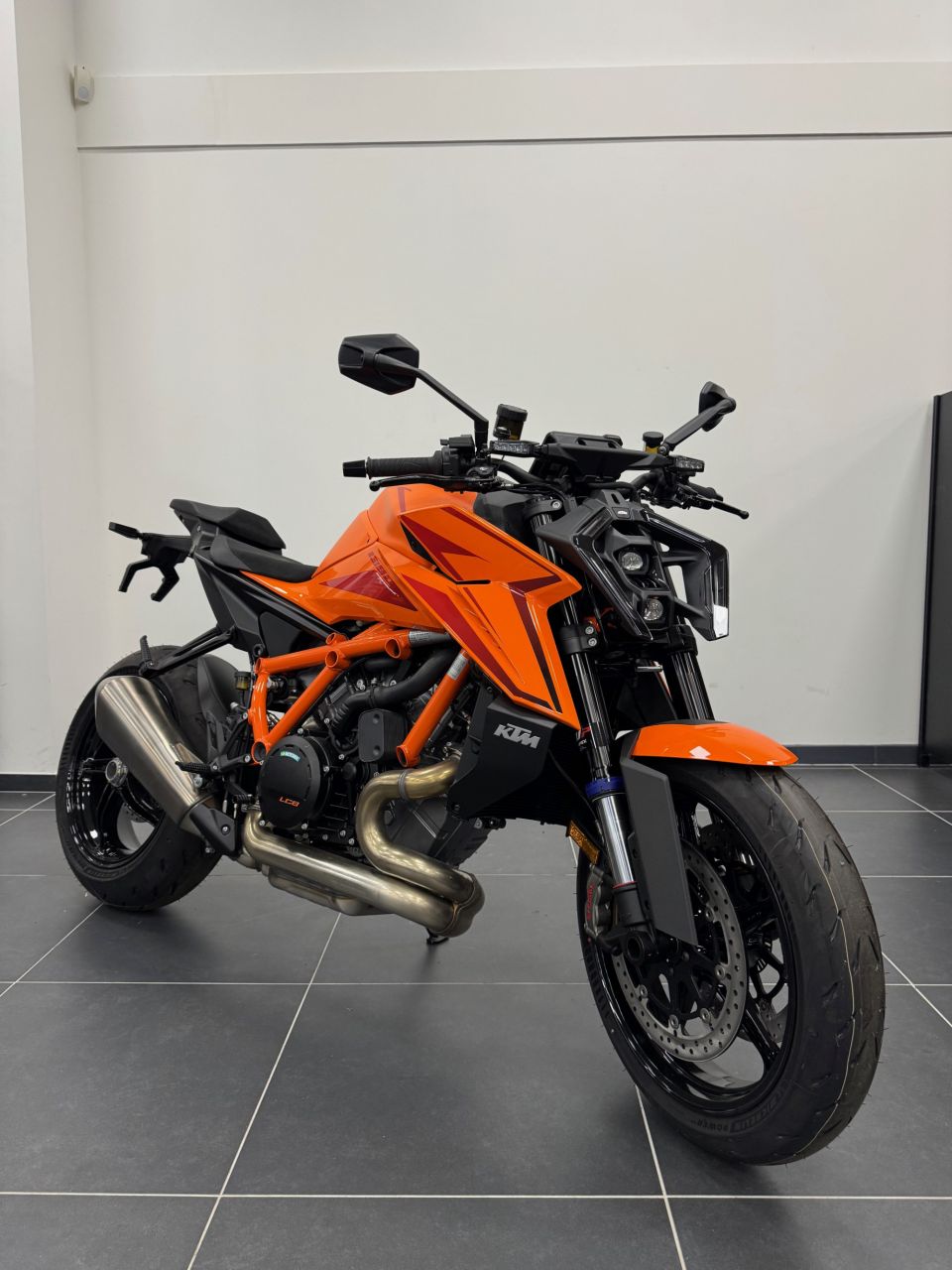KTM 1390 SUPER DUKE R EVO 4