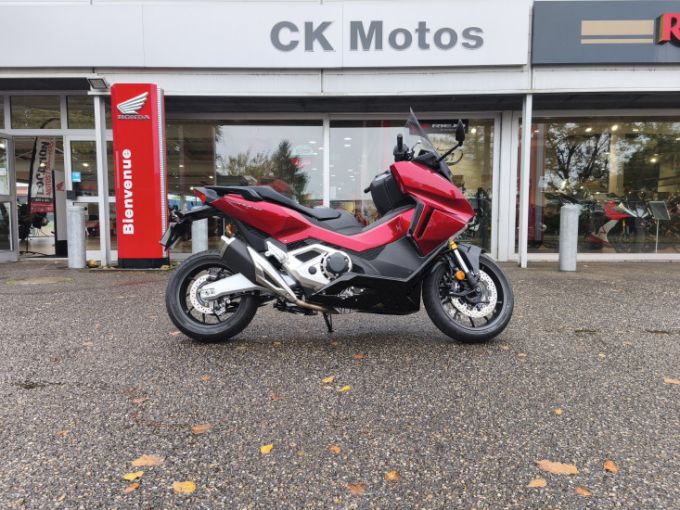 HONDA FORZA 750 4