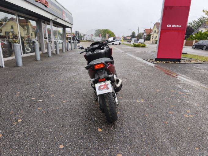 HONDA FORZA 750 4