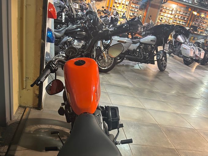 HARLEY-DAVIDSON SPORTSTER FORTY-EIGHT 1200 4