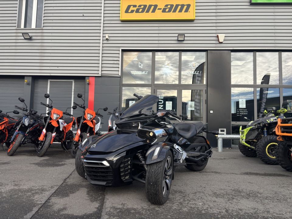CAN-AM SPYDER F3-S 4