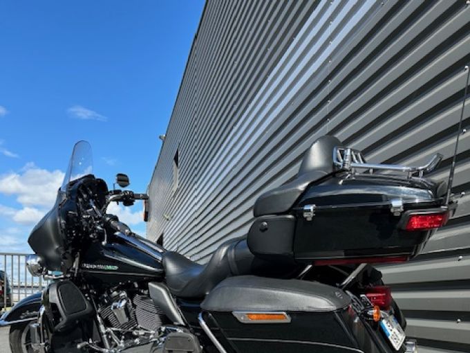 HARLEY-DAVIDSON TOURING ULTRA LIMITED 1700 4